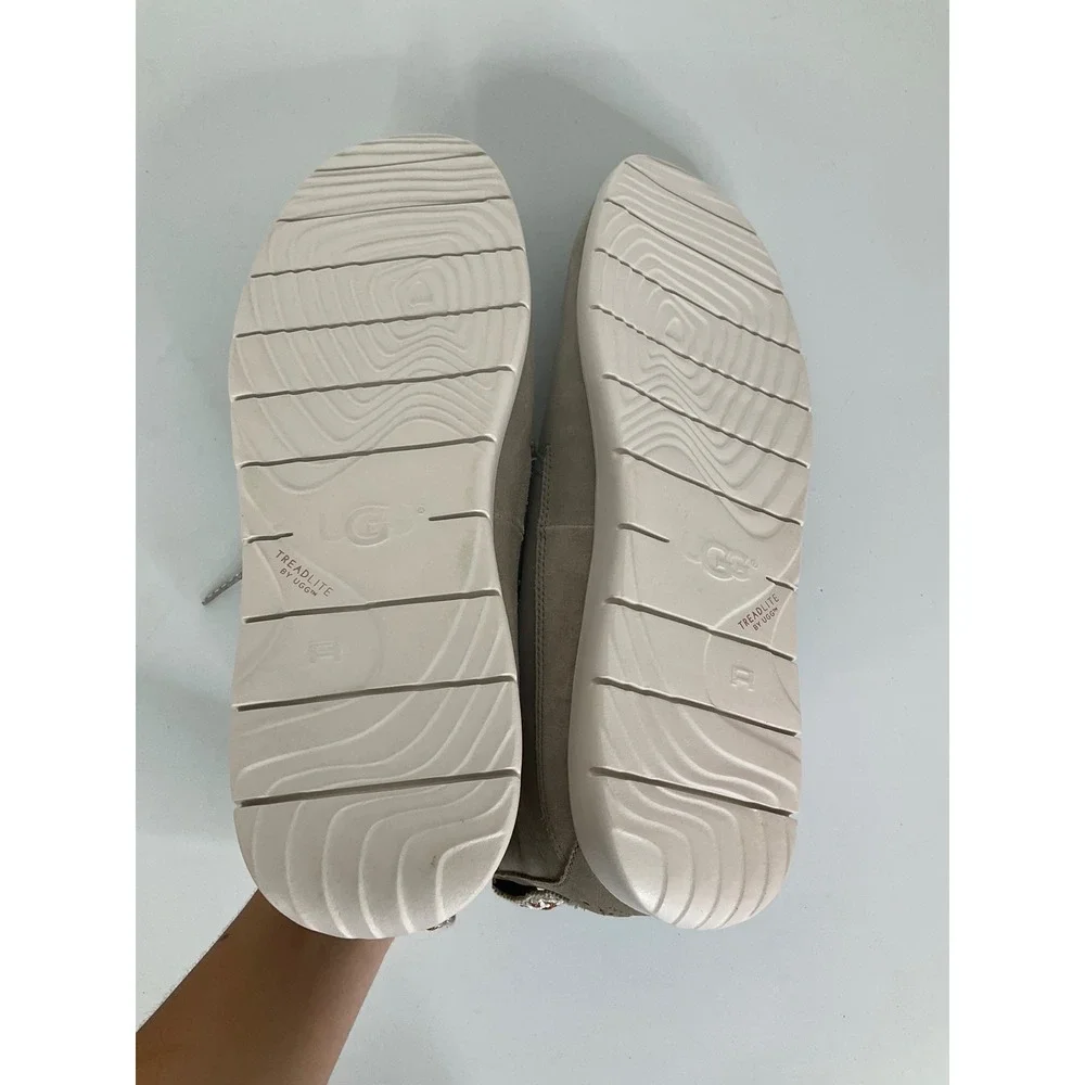 UGG pismo chukka